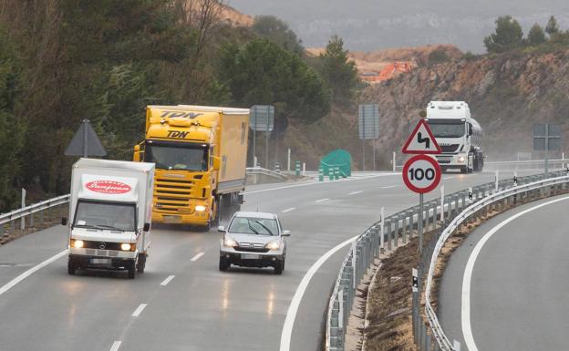 Primeros despidos en los negocios afectados por el desvío de camiones a la AP68