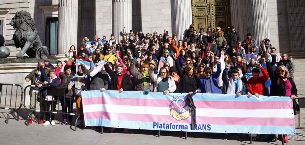 Podemos quiere que los menores de 16 puedan elegir entre masculino, femenino y 'no binario'