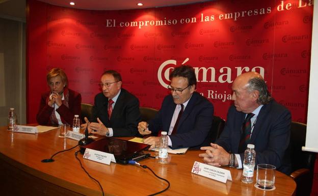 El embajador de Cuba aboga por ser creativos para avanzar en el intercambio con La Rioja