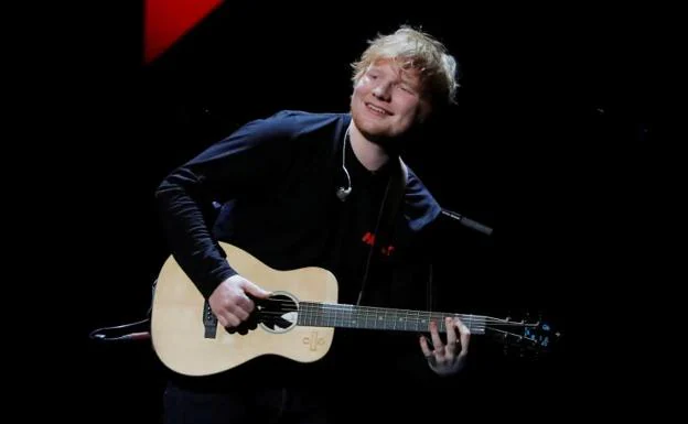 El músico británico Ed Sheeran fue el artista que más álbumes vendió en 2017