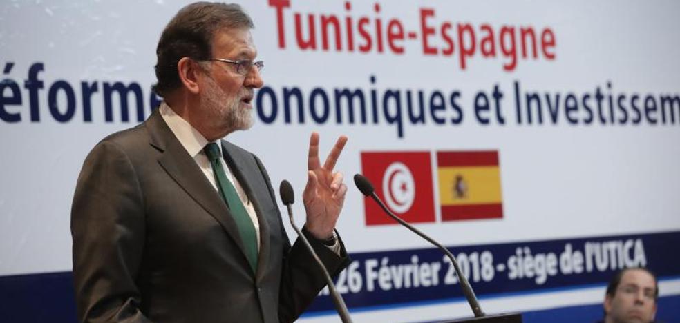 Rajoy censura que Colau y Torrent necesiten «hacerse notar» con desplantes