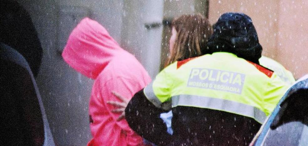 Los Mossos encuentran una pistola en una de las casas del presunto asesino de Susqueda