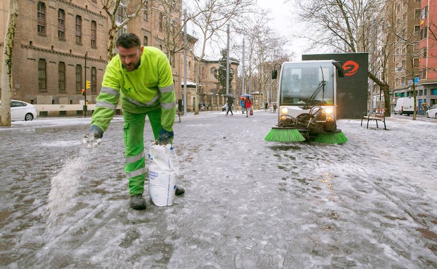 La nieve recorre el norte de España, en imágenes