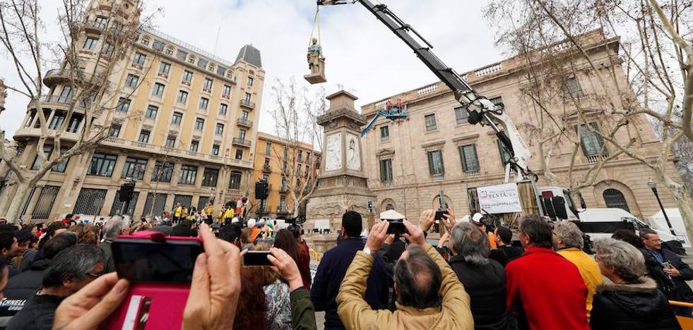 La historia contra la estatua