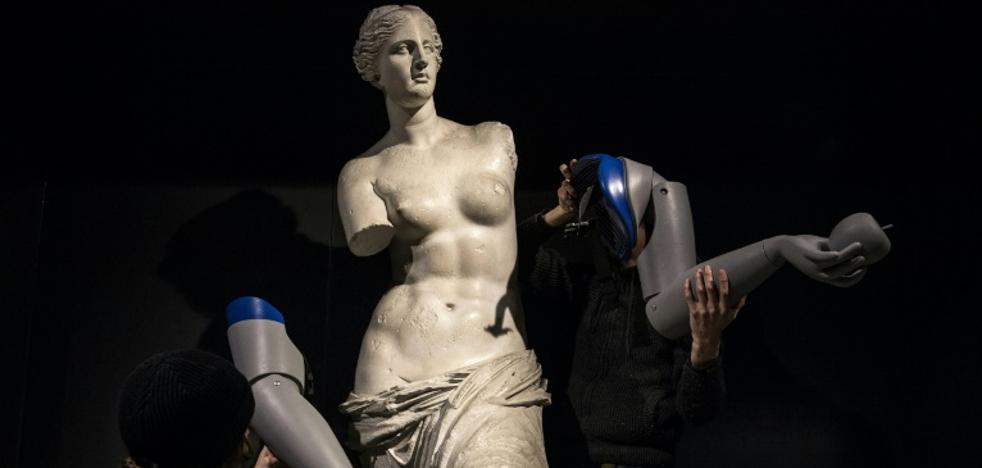 La Venus de Milo recupera los brazos