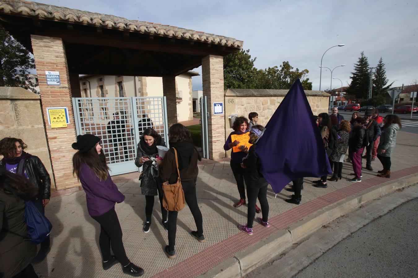 Una mañana de reivindicaciones en el Día Internacional de la Mujer