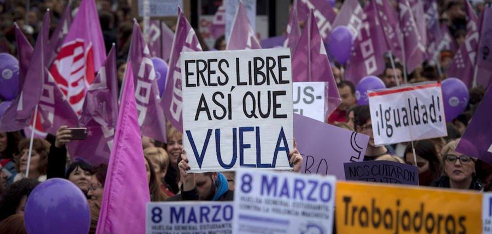 Manifestaciones multitudinarias de apoyo a las mujeres en toda España