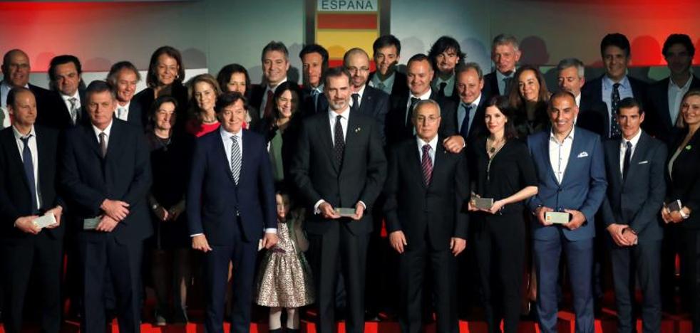 «Yo portaba un símbolo que nos une a todos», proclama el Rey en el homenaje a los héroes de Barcelona’92