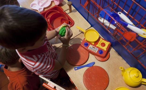 El PSOE denuncia que se restringe el uso ludotecas a los niños de primero de Infantil