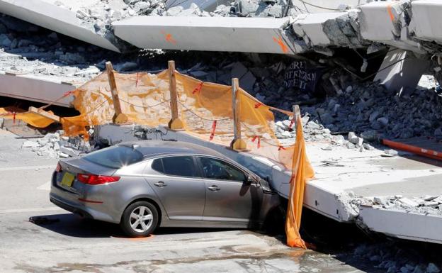 Un ingeniero advirtió de grietas en el puente de Miami días antes del desplome que dejó seis muertos