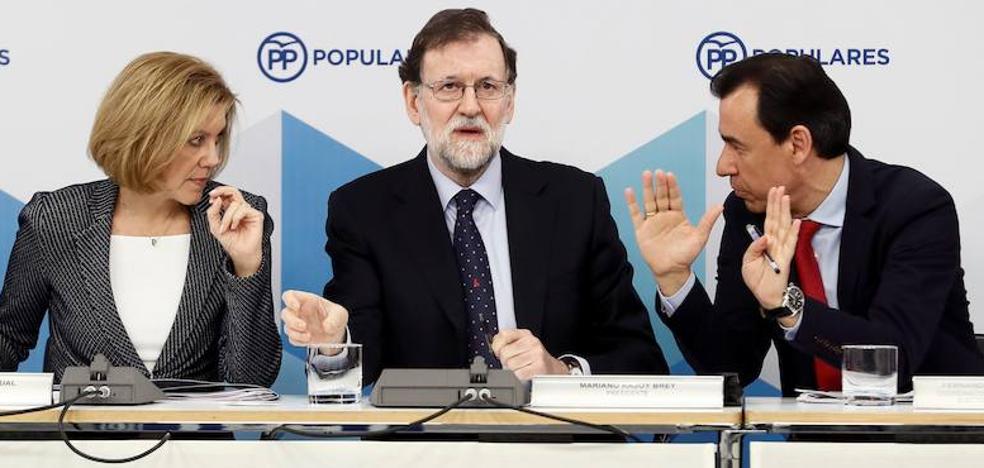 Rajoy exhibe serenidad ante los suyos pese al creciente malestar social