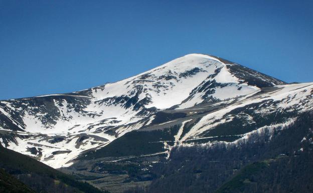 Rescatado un montañero tras caerse junto al San Lorenzo