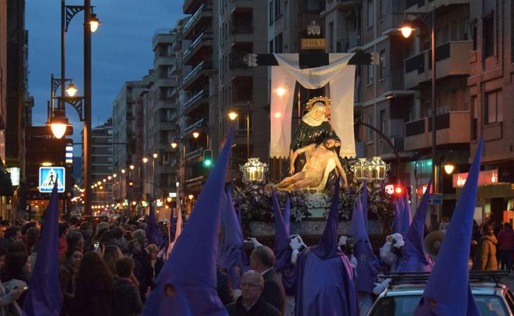 Semana Santa en Logroño 2018: Vía Crucis penitencial de la Cofradía de Nuestra Señora de la Piedad