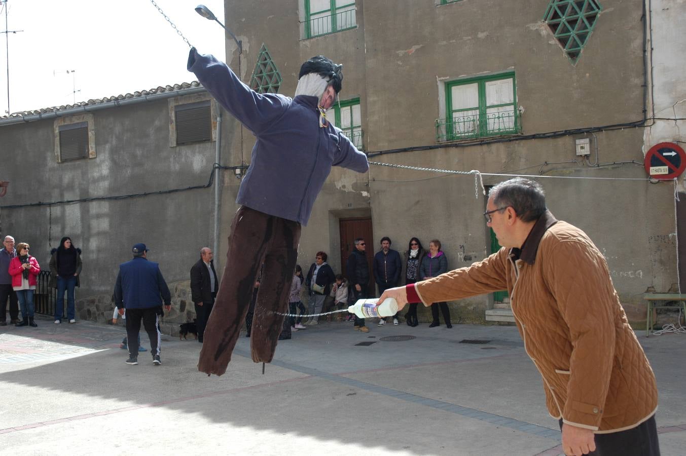 Quema de Judas en Cornago y Valdeperillo