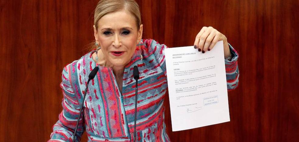 Cifuentes se resiste a dimitir: «Ni mi currículum ni mis calificaciones han sido falseadas ni falsificadas»