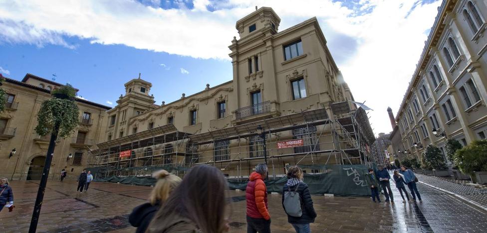 Patrimonio avala la conversión de Correos en hotel