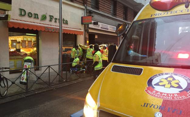 Matan con un disparo en la cabeza a un hombre que paseaba con sus familiares por Madrid