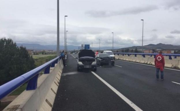 Tres heridos en un accidente en la circunvalación