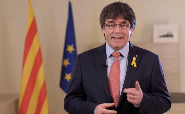 Puigdemont, más cerca de poder ser investido aunque no acuda al Parlamento