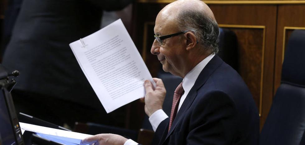 Llarena pide explicaciones a Montoro tras negar que el 1-O se pagara con dinero público