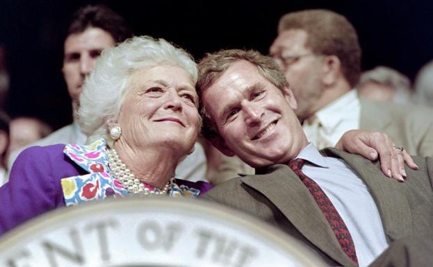 Barbara Bush, la tradicional matriarca que enamoró a EE UU