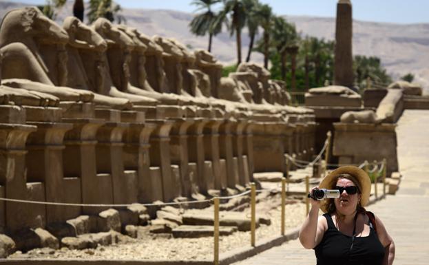 Descubren restos de un santuario del dios egipcio Osiris en el templo de Karnak