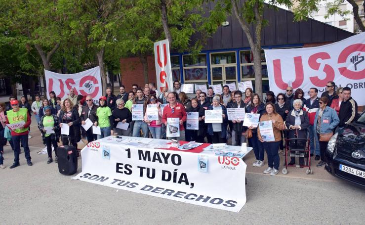 Concentración de USO en la plaza Primero de Mayo de Logroño