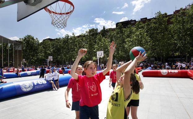 Logroño vuelve a superar los mil jugadores en el 'Plaza 3x3' de baloncesto