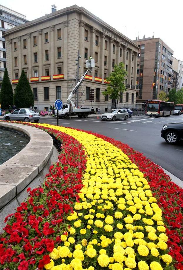 Logroño se tiñe de 'rojigualda'