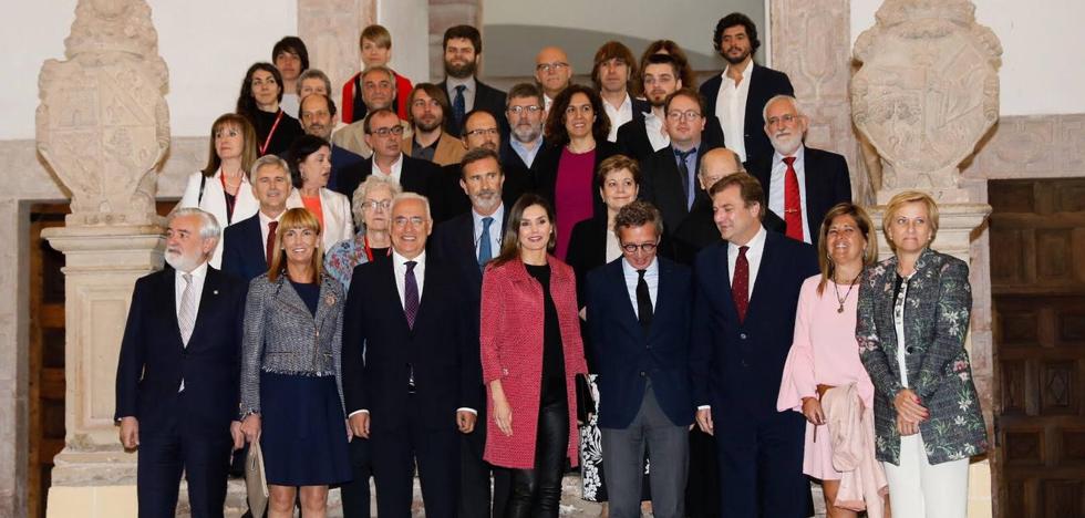 La Reina Letizia inaugura el seminario 'El lenguaje en la era de las posverdad'