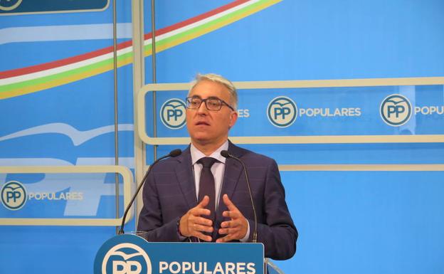 Garrido tacha de «irresponsable y falso» el discurso de PSOE y Cs en materia económica