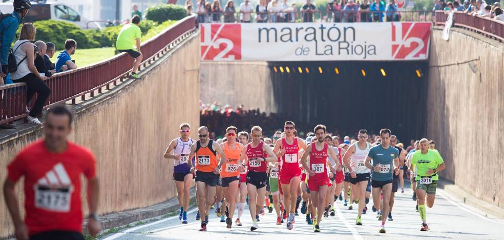 Salida de los corredores de la Media Maratón