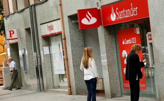 Santander prepara otra reducción de plantilla y oficinas dentro de un año