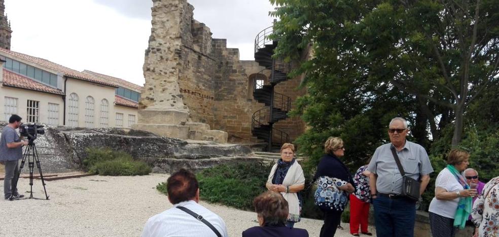 Una turista madrileña de 72 años muere tras caer de la torre del castillo de Briones