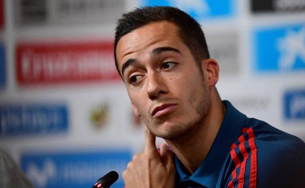 Lucas Vázquez: «El VAR no habría cambiado el penalti de Benatia»