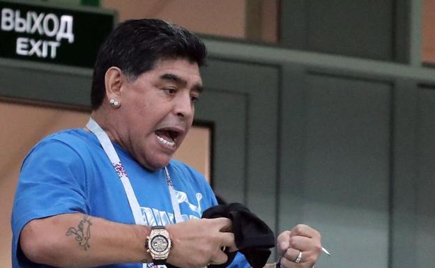 Maradona: «No pretendamos que Messi gane el Mundial él solo»