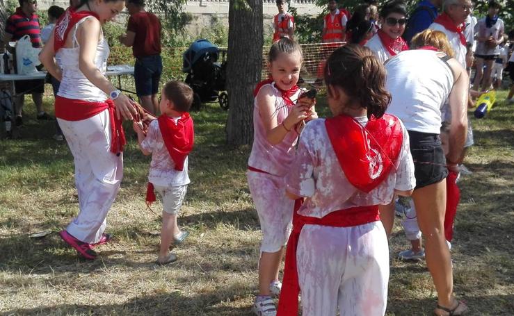 La versión infantil de la batalla del vino en Haro