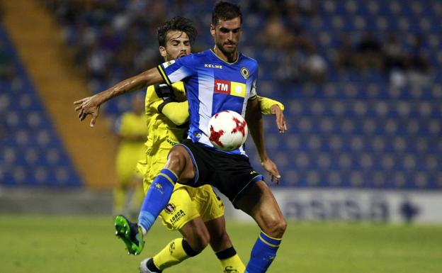 La UDL incorpora al central Mikel Santamaría