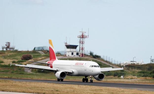 La plantilla de Iberia convoca huelga este verano en el Aeropuerto de El Prat