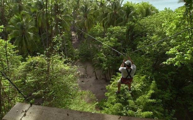 Muere en su luna de miel en Honduras tras chocar con su esposa en una tirolina