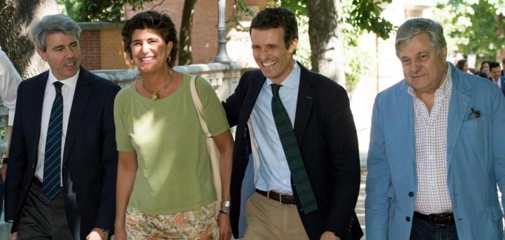 Casado acentúa el perfil aznarista de su candidatura con el fichaje de San Gil