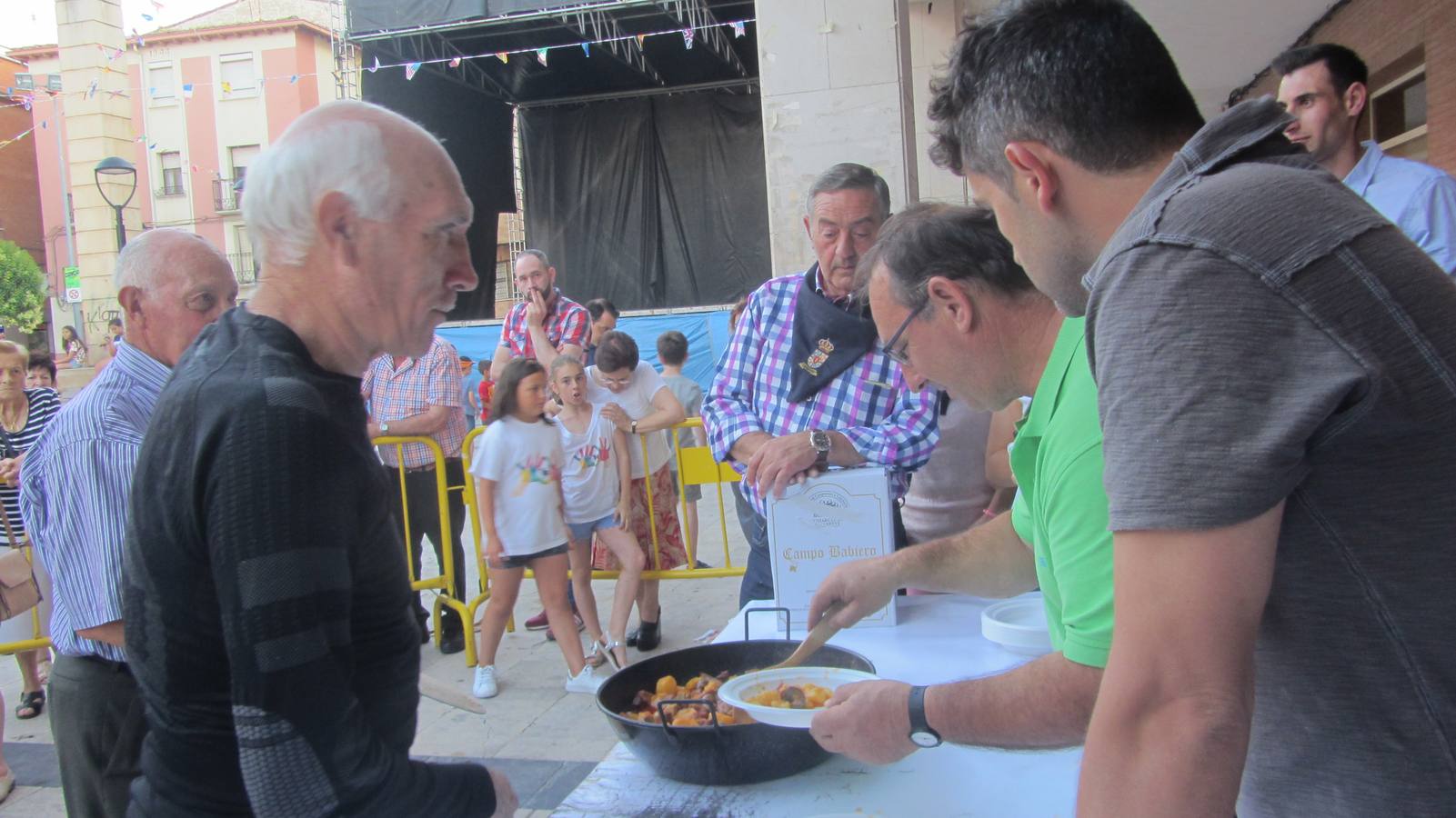 Concurso de ranchos, que marca el final de las fiestas de San Pedro y San Marcial de Lardero
