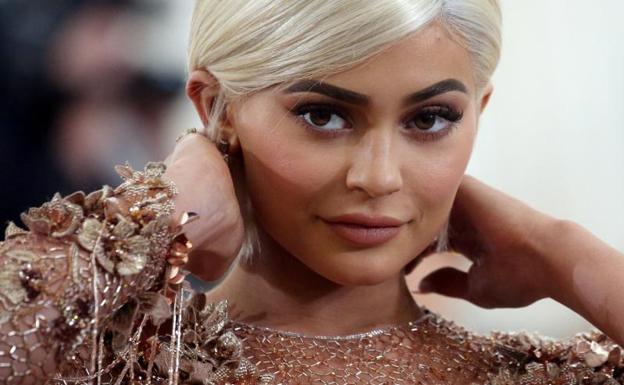 Kylie Jenner, portada de Forbes por su multimillonaria empresa de cosméticos