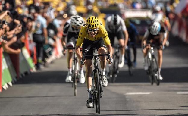 Geraint Thomas redobla su desafío en Alpe d'Huez