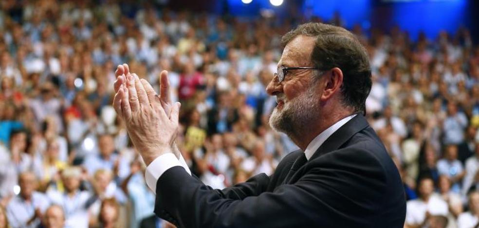 Rajoy se marcha sin señalar a su favorito