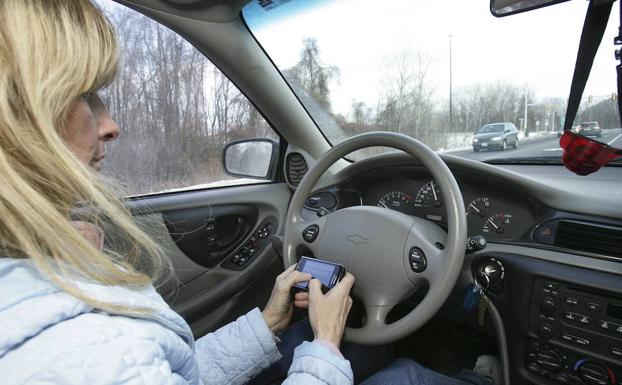 Así funciona el futuro 'modo coche' que Tráfico reclama para los móviles