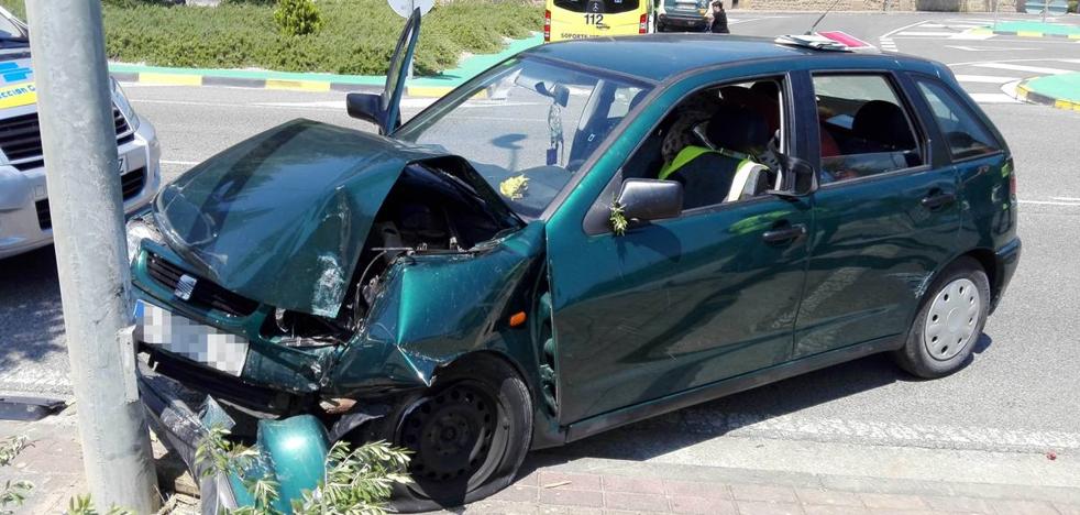 Un herido en un accidente de coche tras intentar evitar el alto de la Guardia Civil en Haro