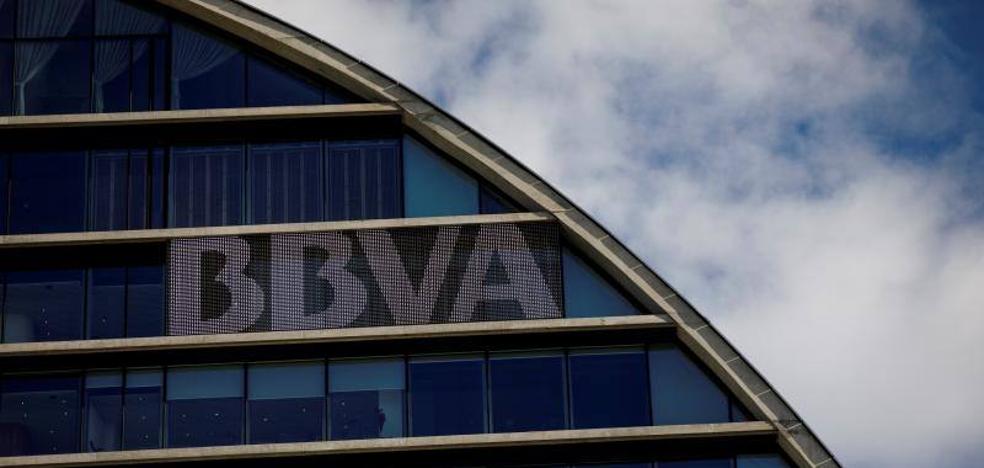 El BBVA desdeña el impuesto a la banca y el alza de gasto del Gobierno