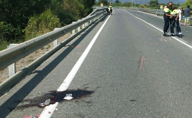 El juez retira el carné y prohíbe la salida del país al detenido por el atropello de dos ciclistas en Tarragona