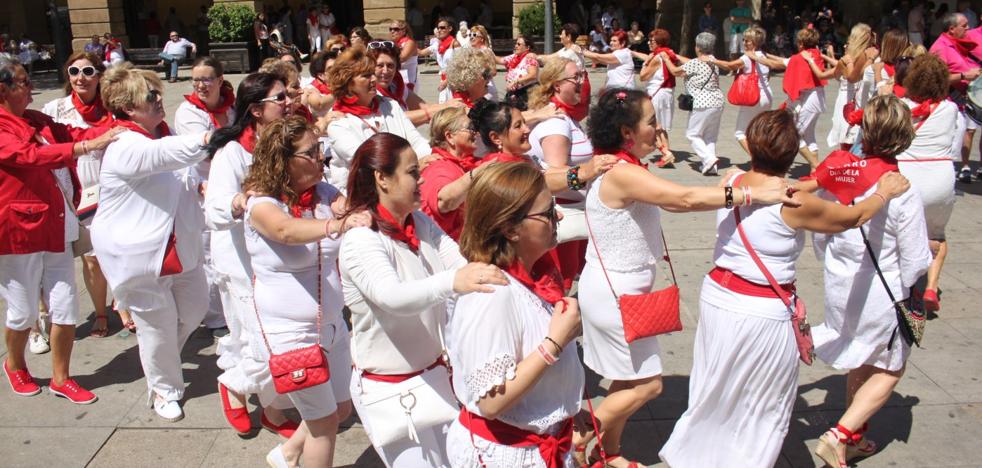 La alegría se baila en femenino